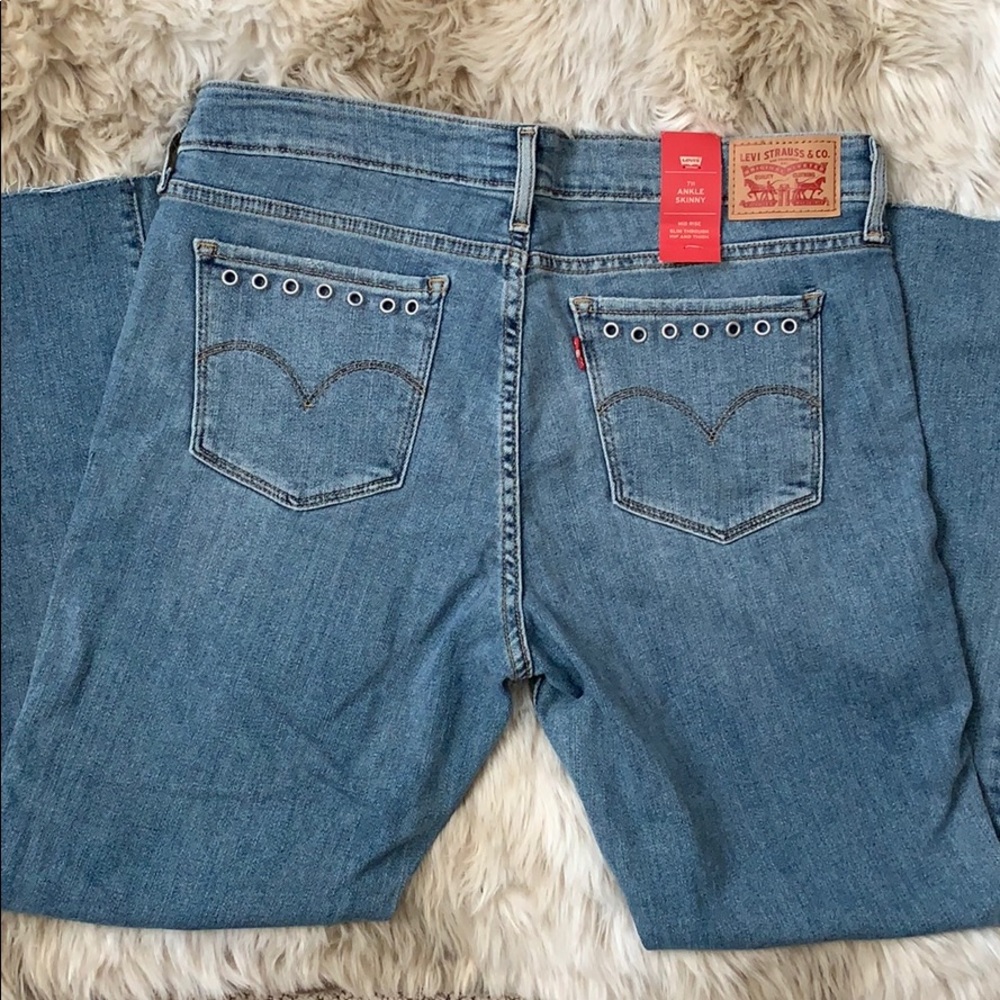 Levi’s skinny ankle pants